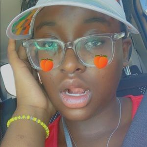 Meet your Posher, Mya